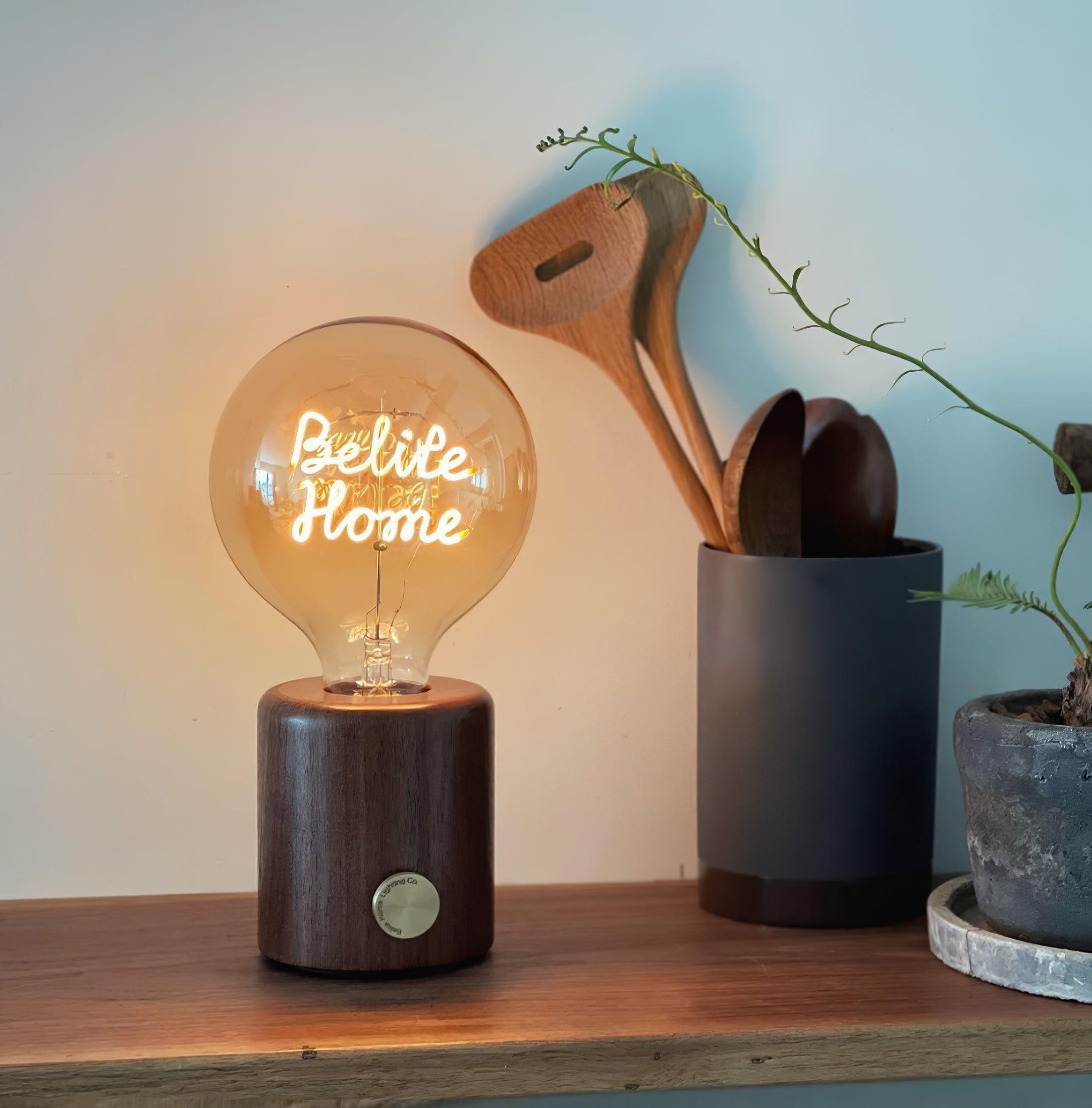 Kuitt Smiley Built-in Battery Table Lamp - YhLamps