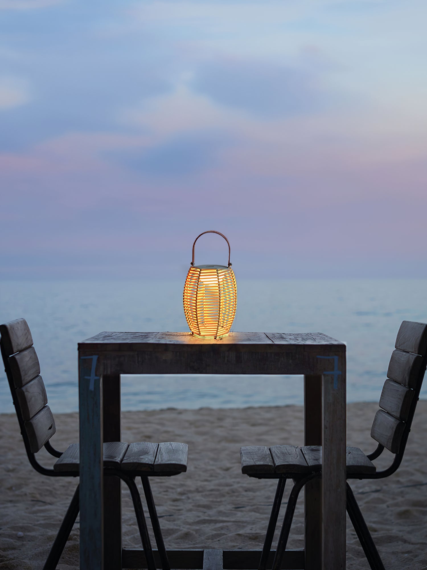 Lantern Built-in Battery Table Lamp - YhLamps